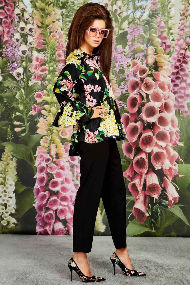 									ACTS OF KINDNESS TOP
								, 			STRUT ABOUT TOWN PANT
			