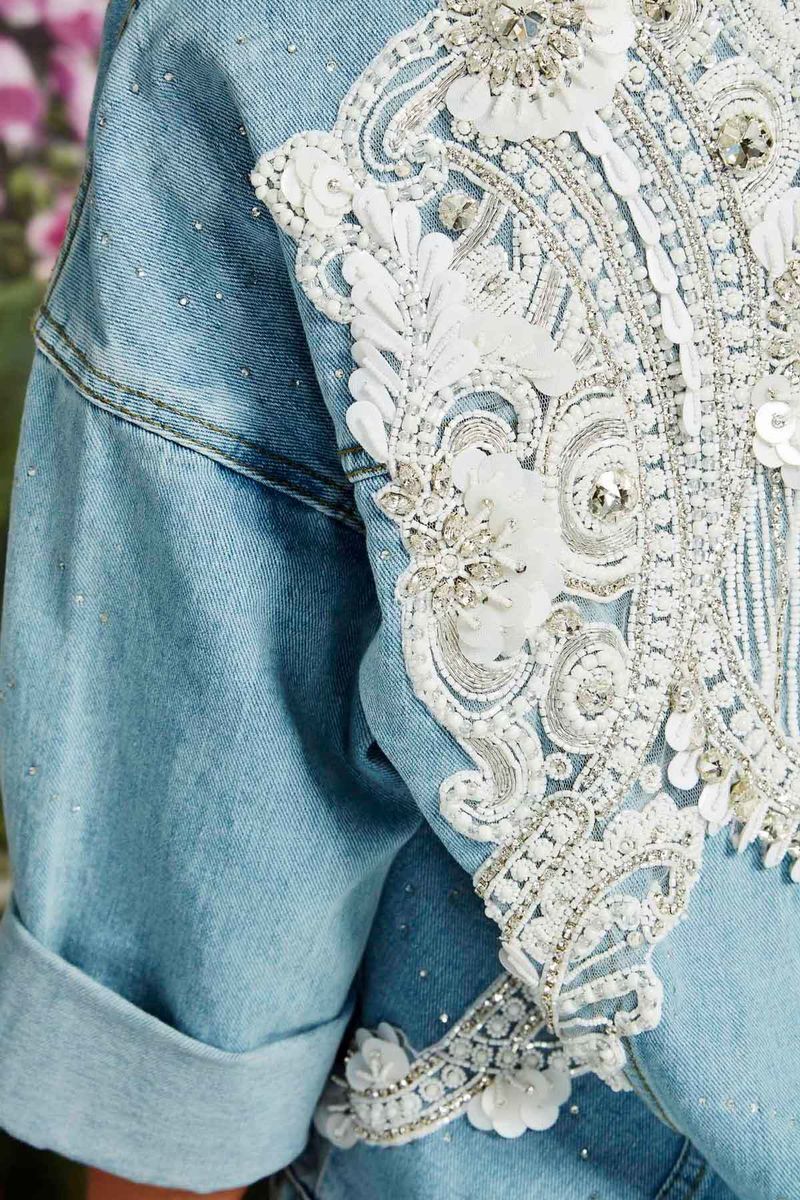 									THE VERY LAST PEARL JACKET
			