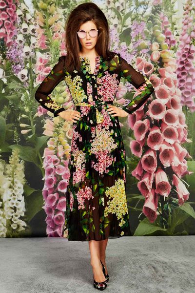 									PUSH MY BUTTONS MY DRESS
								, 			GOLD FASHIONED SUNGLASSES
			