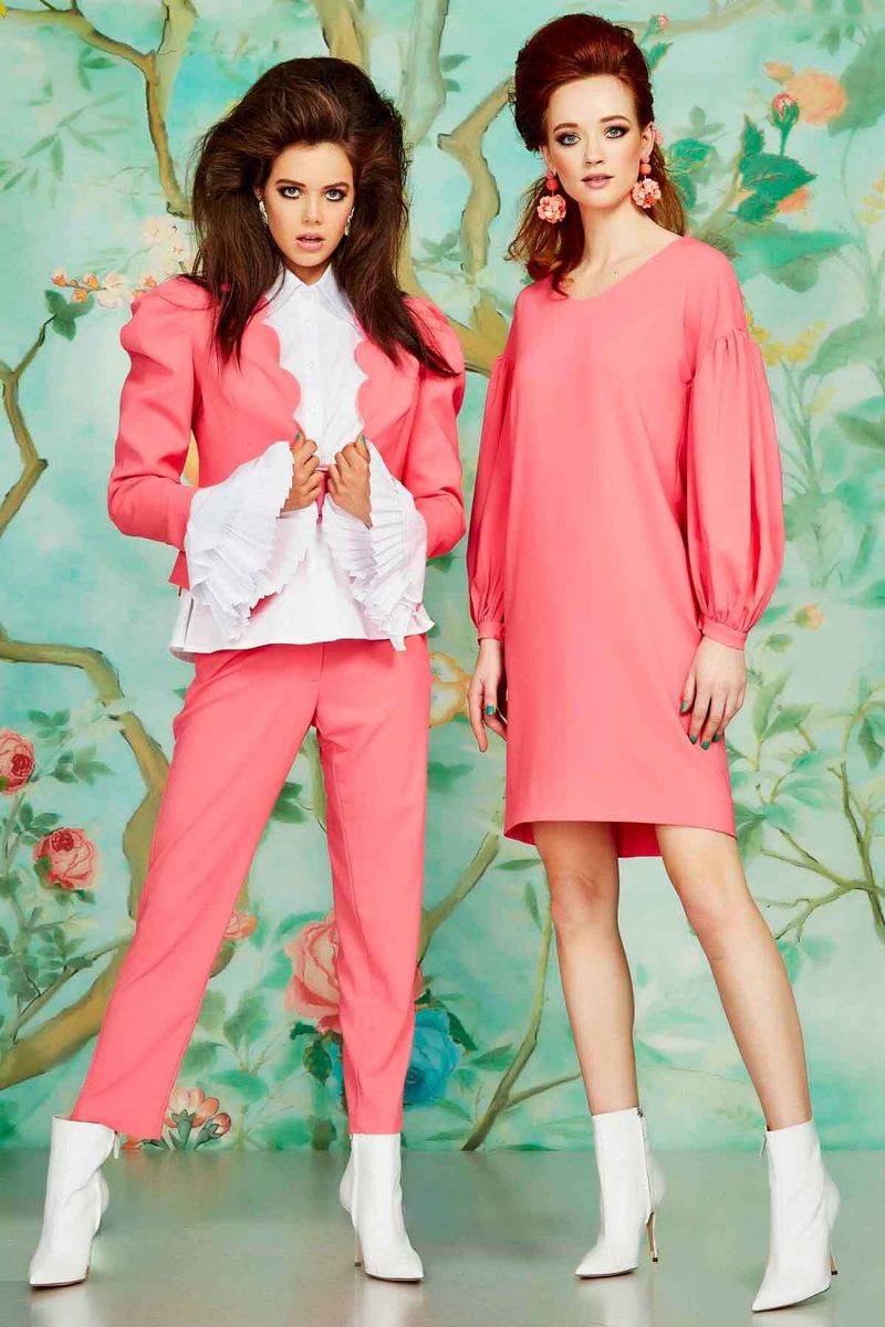 									THE SHIRT DEGREE SHIRT
								, 			STRUT ABOUT TOWN PANT
								, 			SHOULDER LIKE ITS HOT JACKET
								, 			LETS GET TO GATHER DRESS
			