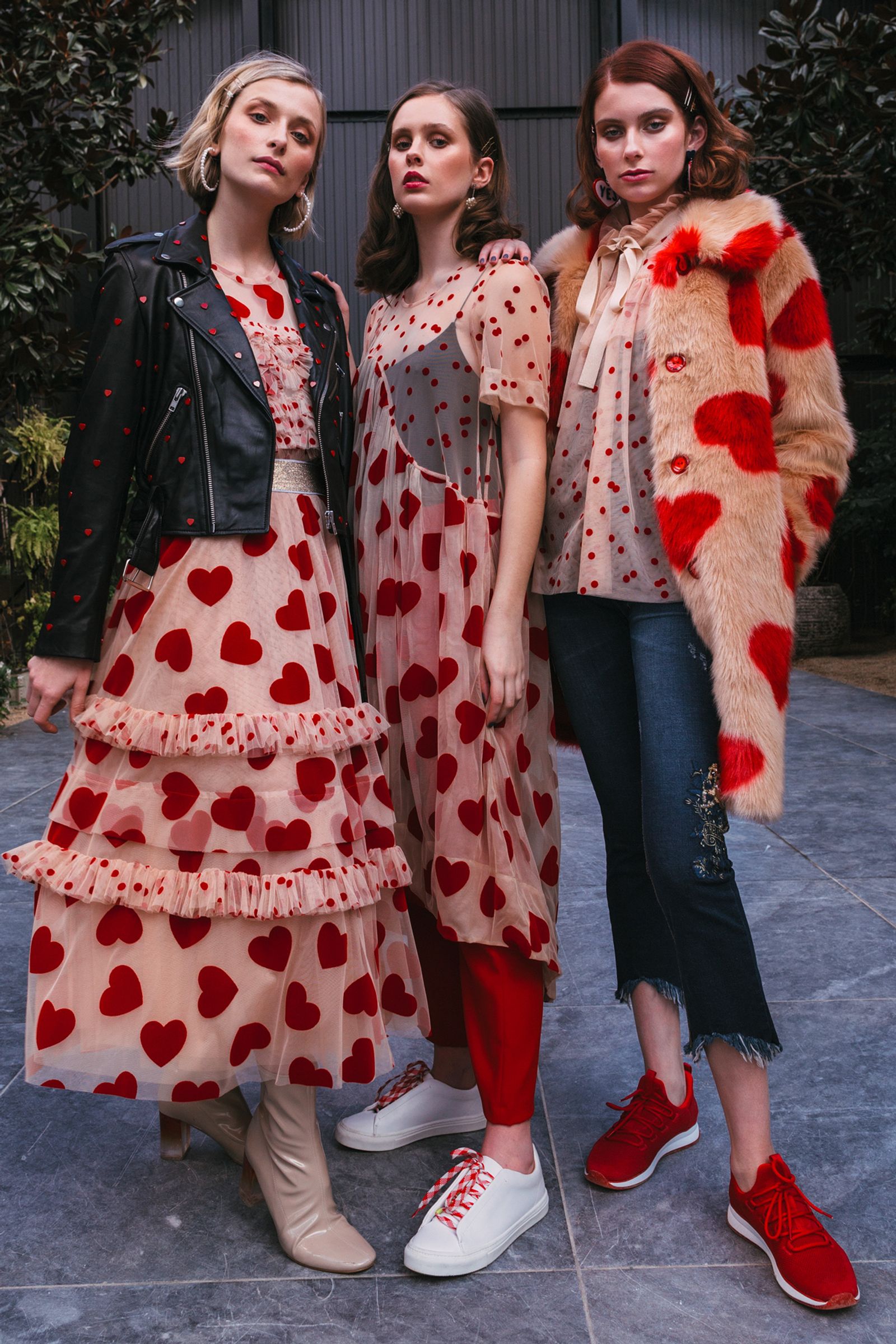 									NOTHING BUT RUFFLE SKIRT
								, 			FEELING SLANTERED DRESS
								, 			MAKE MY HEART BEAT COAT
			