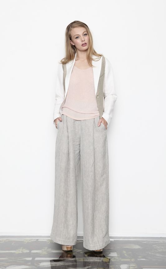 									Haystack 'Softly Speaking' jacket
								, 			Pistache 'High Tea' top
								, 			Sugar Sack 'Vanity Flare' pant
			