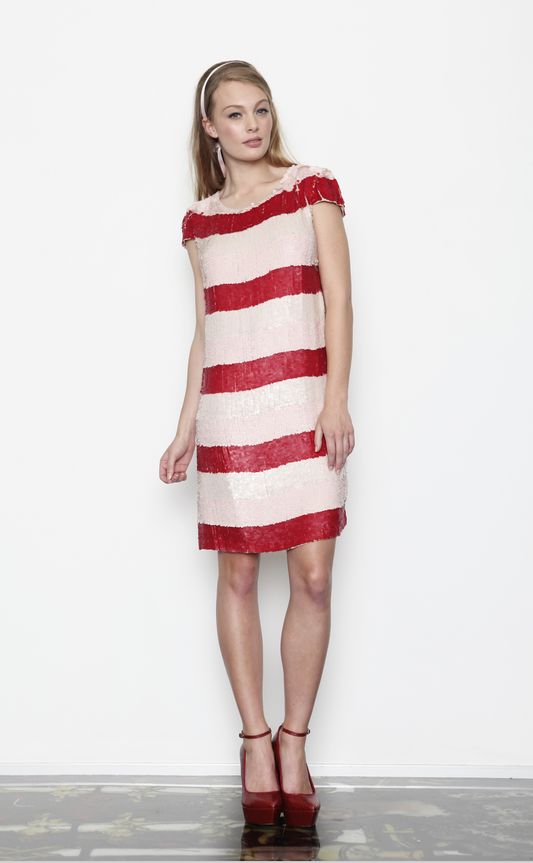 									Trinket 'Night Shimmer' dress
			