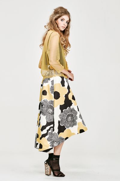 									'Friller Nights' Top
								, 			'Hi-Lo Kitty' Skirt
			