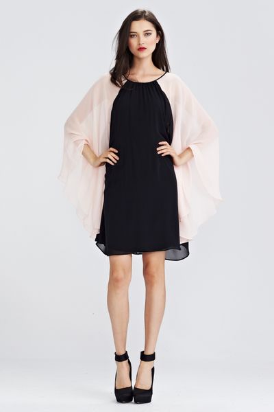 									ESPLANADE 'FOUR SLEEVE CLOVER' DRESS
			