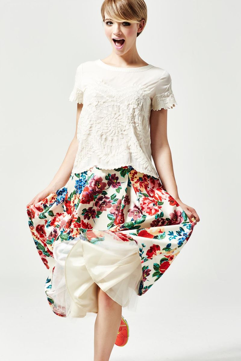 									ARABESQUE 'OBJECT OF DESIRE' TOP
								, 			GIVERNY 'FOR LOVE OR MONET' SKIRT
			