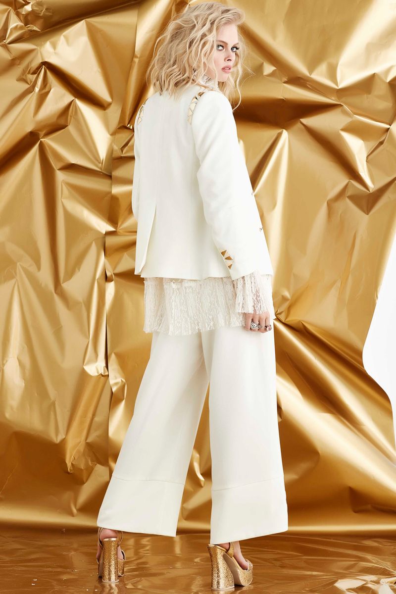 									GOLD SHOULDER JACKET
								, 			RUFFLE DUTCH TOP
								, 			HUGH PANT PANT
			