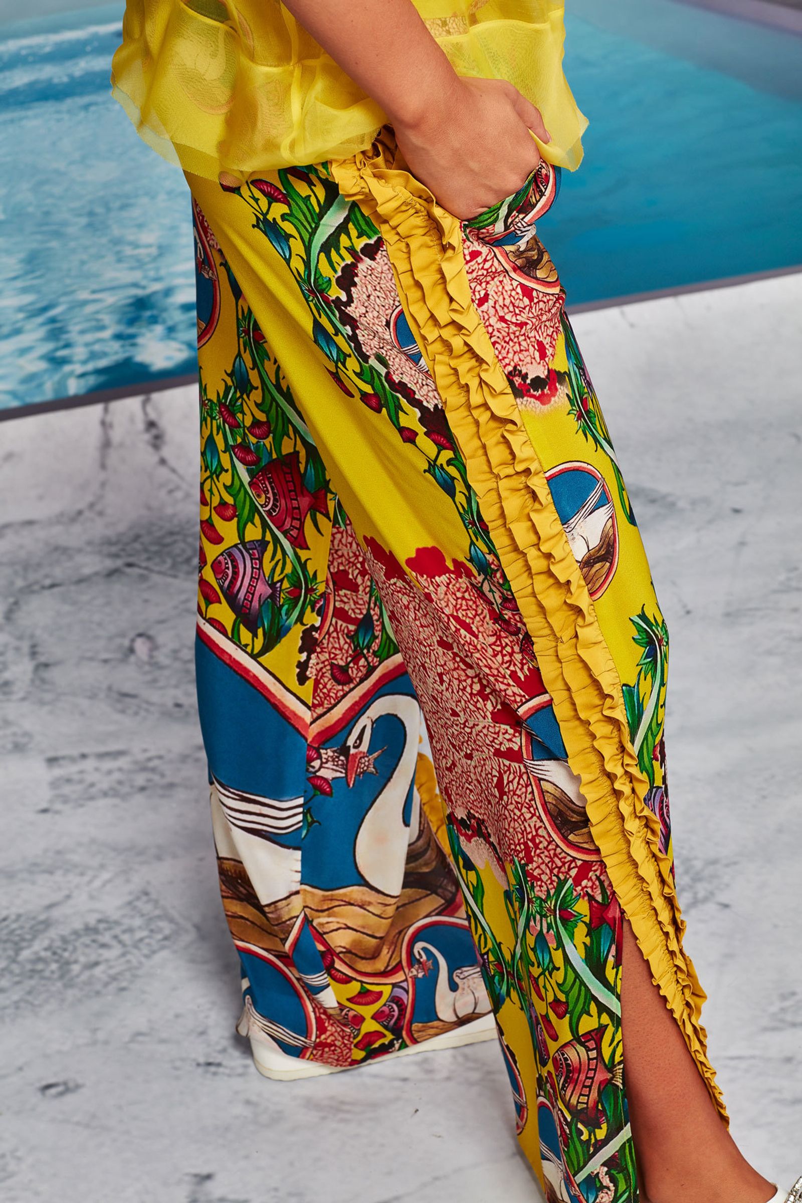 									I'M IN A RUFFLE PANT
			