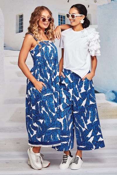 									SAY BREEZE DRESS
								, 			NEVER GO BACK SUNGLASSES
								, 			ONE SIDED RUFF T-SHIRT
								, 			UP THE CUFF PANT
			