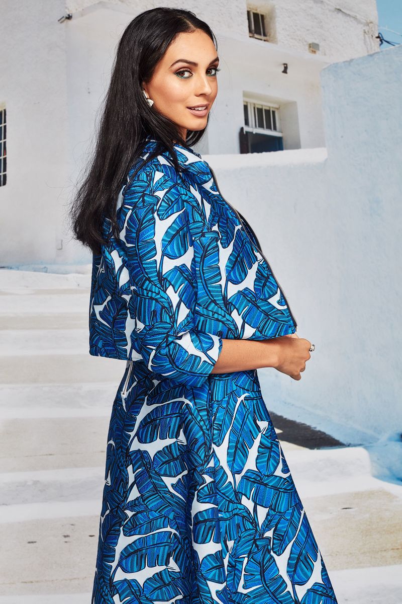 									ISLAND BREEZE JACKET
								, 			TIE-ME DANCER DRESS
			