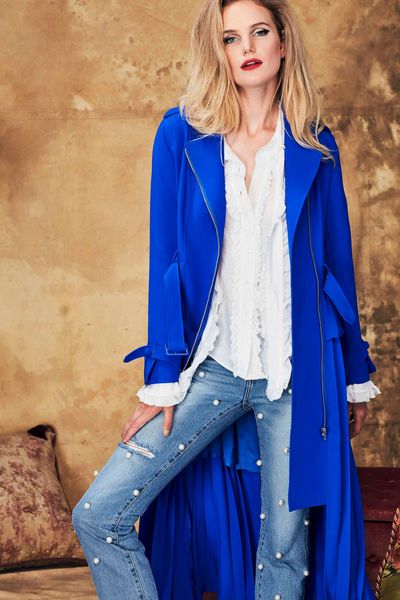 									I'M THE ONE COAT
								, 			FRAY FOR ME SHIRT
								, 			POWER PEARL JEAN
			