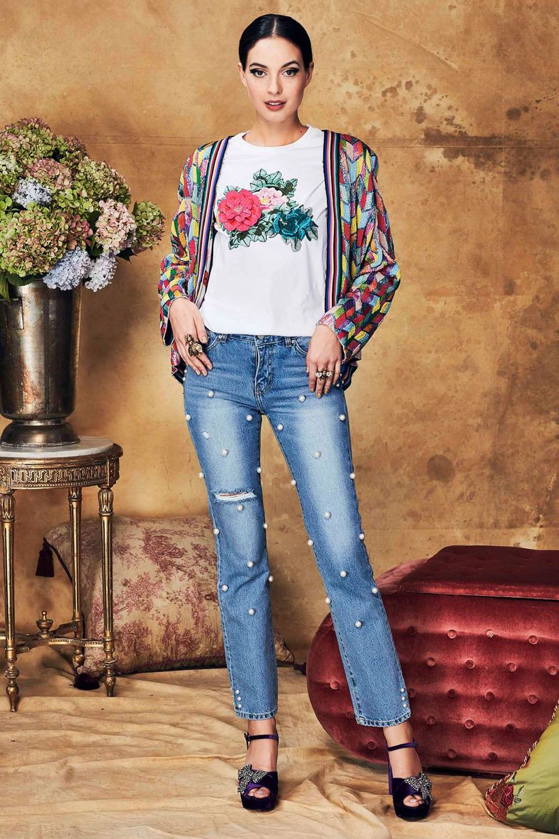									TAKE ME PLACES JACKET
								, 			BLOOMING BEAUTIFUL T-SHIRT
								, 			POWER PEARL JEAN
			