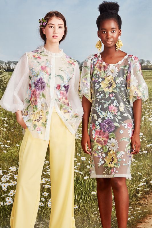 									PUFFING GOOD TIME TUNIC
								, 			PUFF AND POUT BLOUSE
								, 			ONE STEP AHEAD TROUSER
			