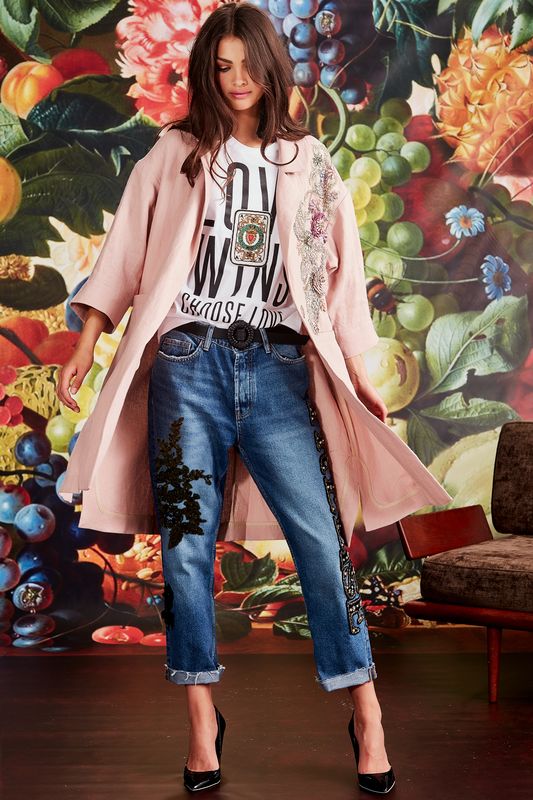 									GETTING OVER YOU JACKET
								, 			LOVE CONQUERS ALL T-SHIRT
								, 			JEAN QUEEN JEAN
			