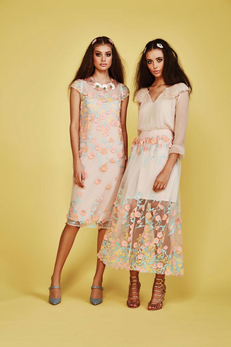 									HEART IN THE RIGHT LACE DRESS
								, 			DAY OF THE LOVE TOP
								, 			LOVE SKIRTS SKIRT
			