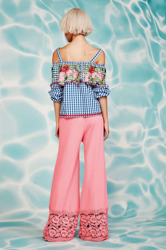 									EYE OF THE BARE SHOULDER TOP
								, 			STRETCH COMEDY PANT
			